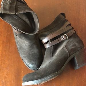 Frye brown suede boots size 7 never worn!